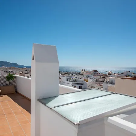 Casco Antiguo Terraza Y Vistas Al Mar Playa A Pie 1b Nerja